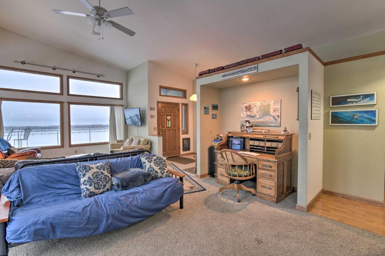Spacious Family Home With Deck And Million-Dollar View 앵커리지 외부 사진